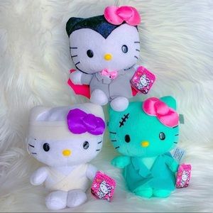 ‼️SOLD‼️Hello Kitty Halloween bundle- FREEgift